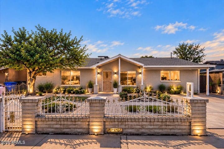 4923 W GRANADA Road, Phoenix, AZ