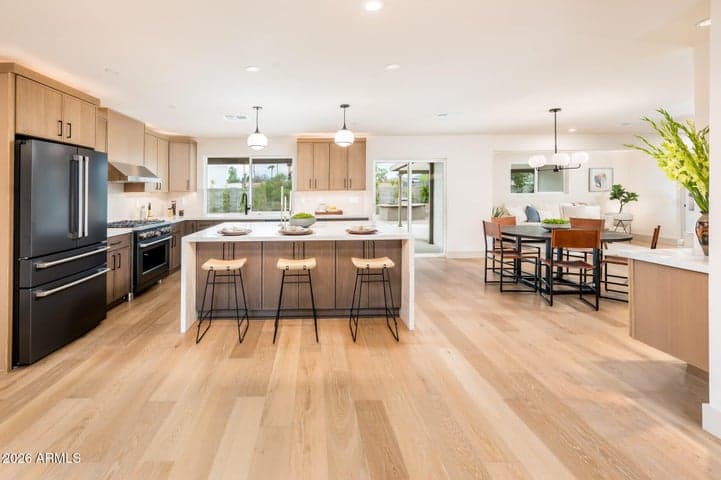 4949 E Shaw Butte Drive, Scottsdale, AZ