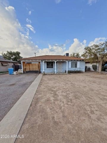 2001 W WHITTON Avenue, Phoenix, AZ