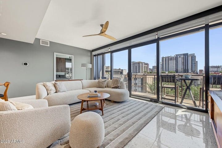 200 W PORTLAND Street #627, Phoenix, AZ