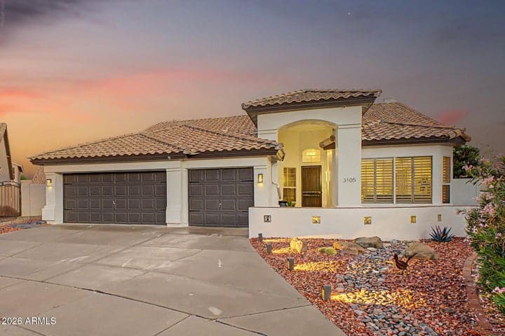 3105 E Hiddenview Drive, Phoenix, AZ