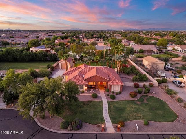 2656 E HAYMORE Court, Gilbert, AZ