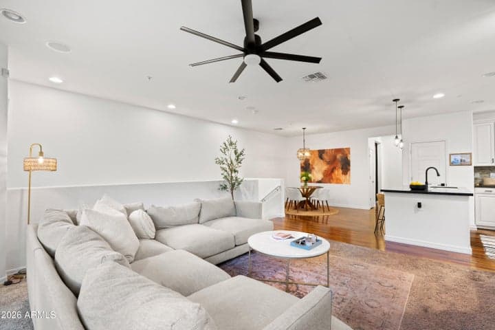 5550 N 16TH Street #155, Phoenix, AZ