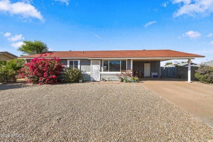 2158 E CLAIRE Drive, Phoenix, AZ