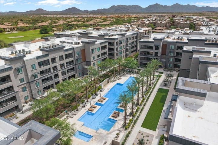 5250 E DEER VALLEY Drive #360, Phoenix, AZ