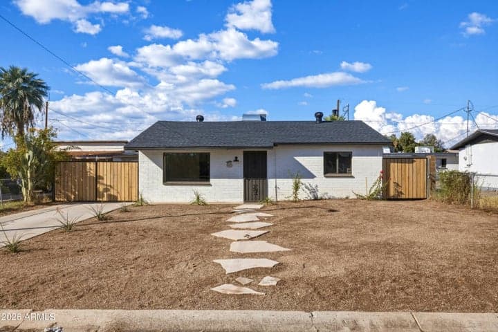 2930 E GRANADA Road, Phoenix, AZ