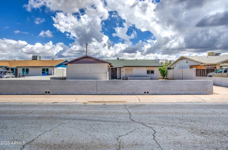 2077 W HIDALGO Avenue, Phoenix, AZ