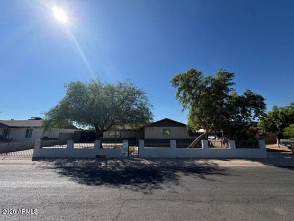 7527 W Indianola Avenue, Phoenix, AZ