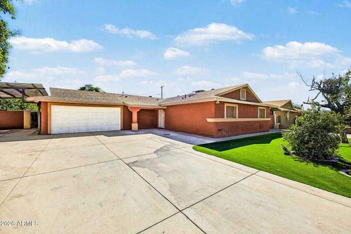 4311 N 64TH Avenue, Phoenix, AZ
