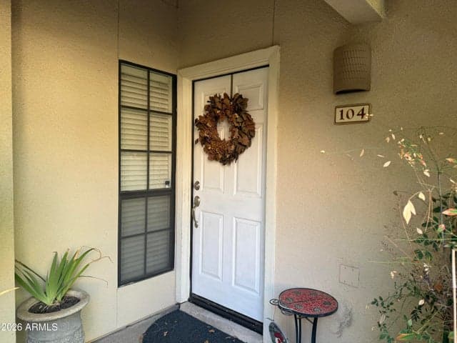 6885 E COCHISE Road #104, Paradise Valley, AZ