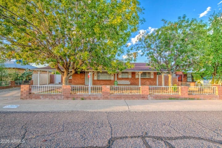 3428 W TUCKEY Lane, Phoenix, AZ