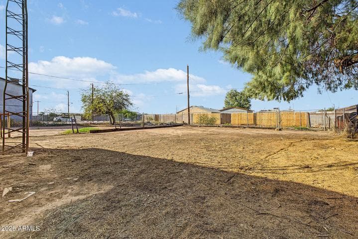 1138 W APACHE Street, Phoenix, AZ