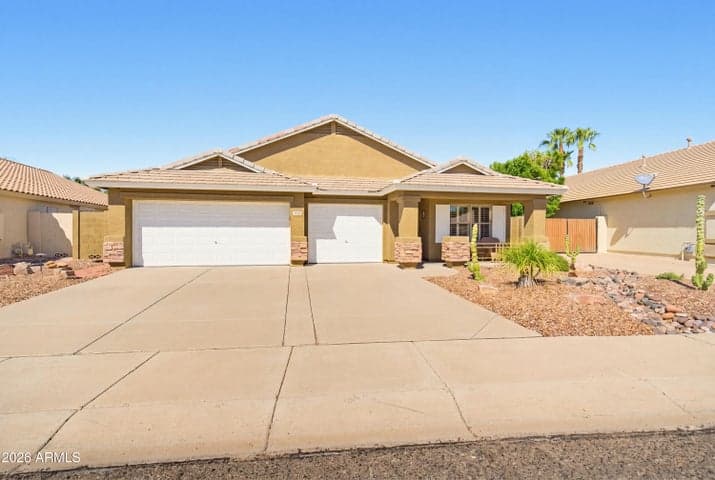 3212 W Folgers Road, Phoenix, AZ
