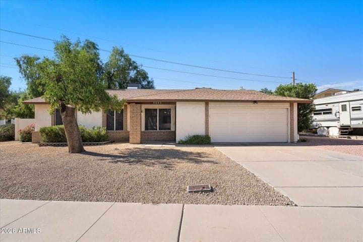 4645 E LA PUENTE Avenue, Phoenix, AZ