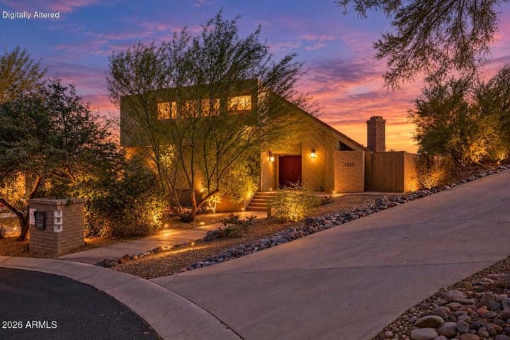 1327 E LAS PALMARITAS Drive, Phoenix, AZ
