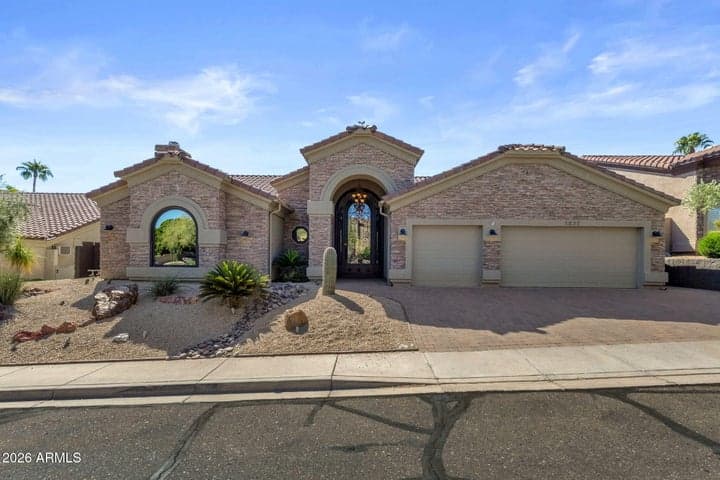 1837 E MARILYN Road, Phoenix, AZ