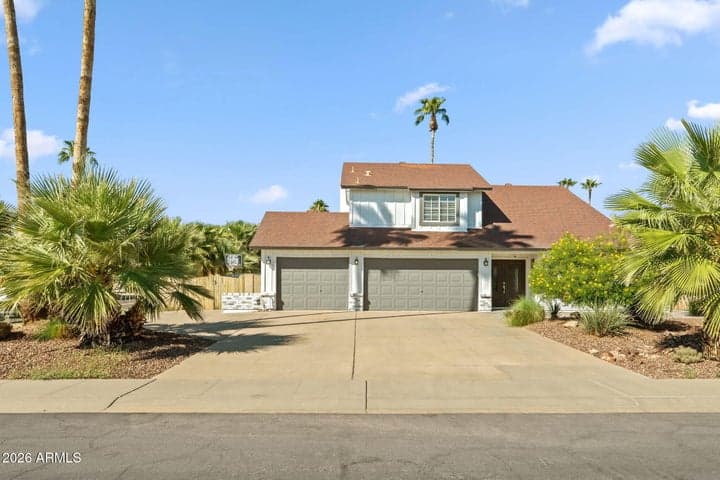 4602 E GRANDVIEW Road, Phoenix, AZ