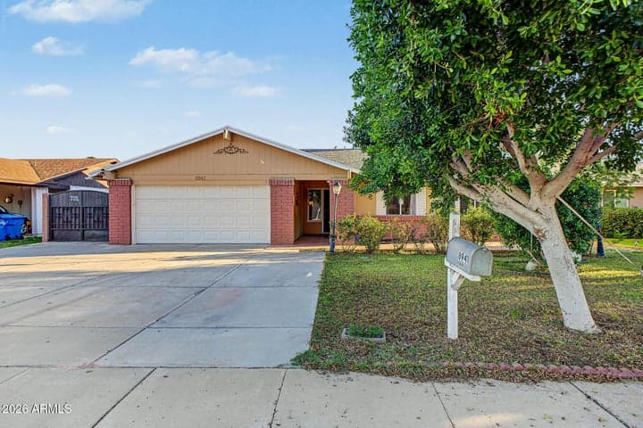 8941 W MONTEREY Way, Phoenix, AZ