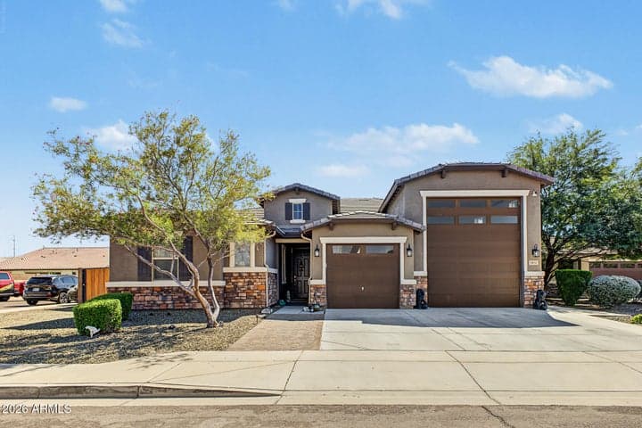 8031 W ENCINAS Lane, Phoenix, AZ