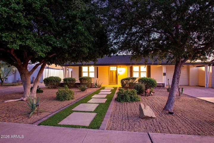 1229 E OREGON Avenue, Phoenix, AZ