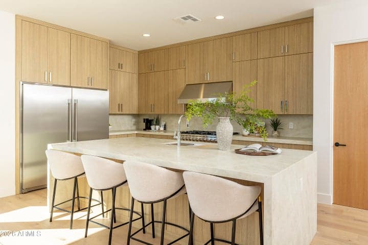 3021 E Rosemonte Drive, Phoenix, AZ