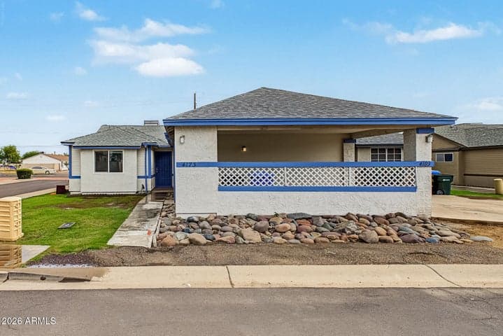 4173 E HUNTINGTON Drive, Phoenix, AZ