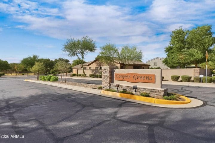 1832 E JADE Place, Chandler, AZ