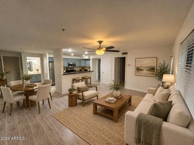 724 E DEVONSHIRE Avenue #302, Phoenix, AZ