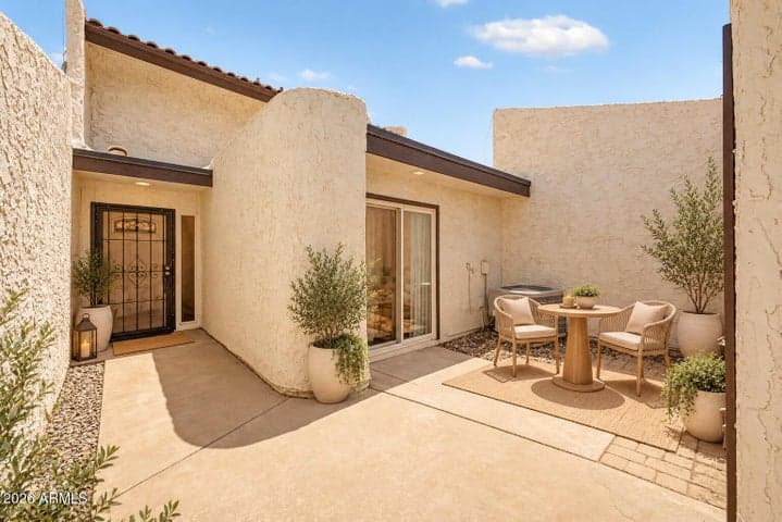 1529 S River Drive, Tempe, AZ