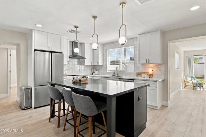 6713 N 10TH Street, Phoenix, AZ