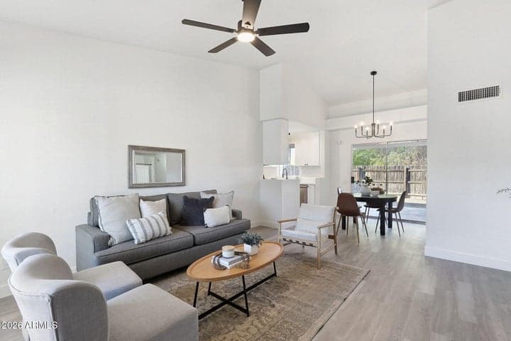 4322 E CARSON Road, Phoenix, AZ