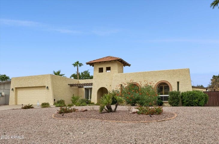 2930 E ACOMA Drive, Phoenix, AZ