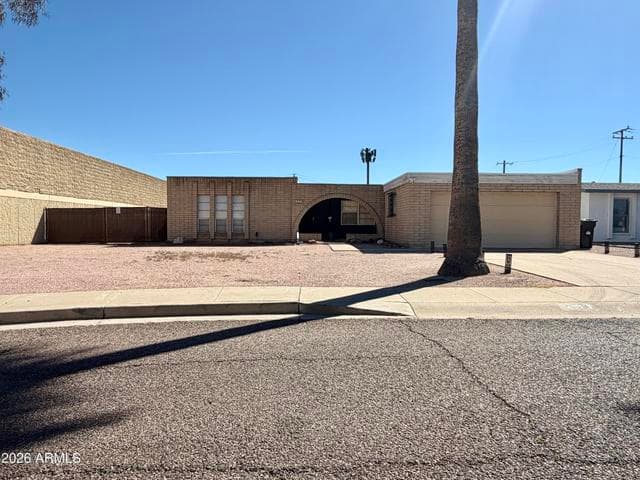 3329 E CHARTER OAK Road, Phoenix, AZ