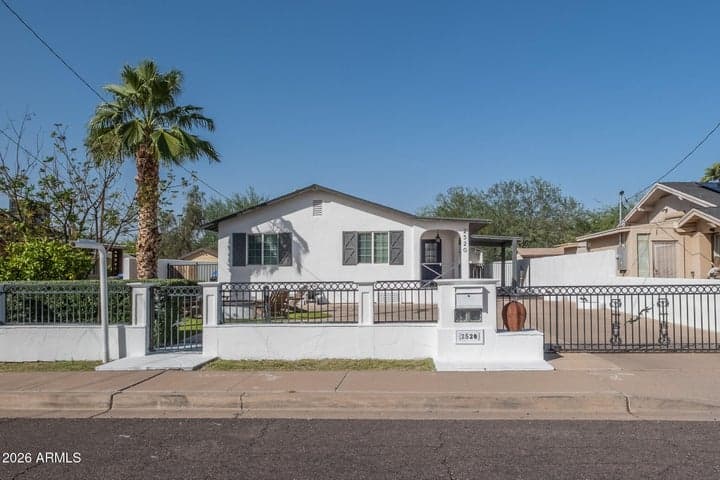 2520 N 15TH Street, Phoenix, AZ