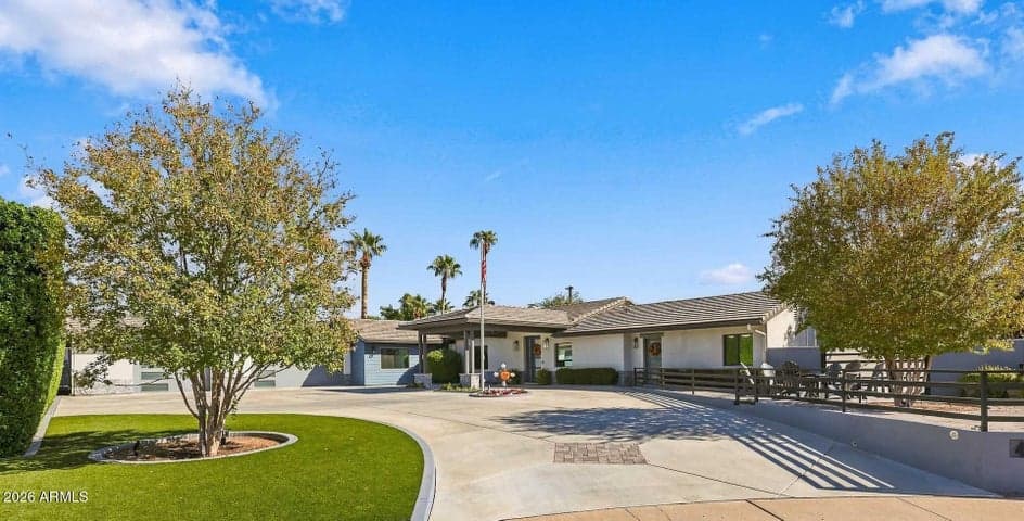 4614 E WALTANN Lane, Phoenix, AZ