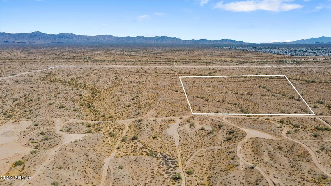 31900 W CAMELBACK, SOUTH 1322 FEET Road 2, Tonopah, AZ 85354 — photo 1 of 22