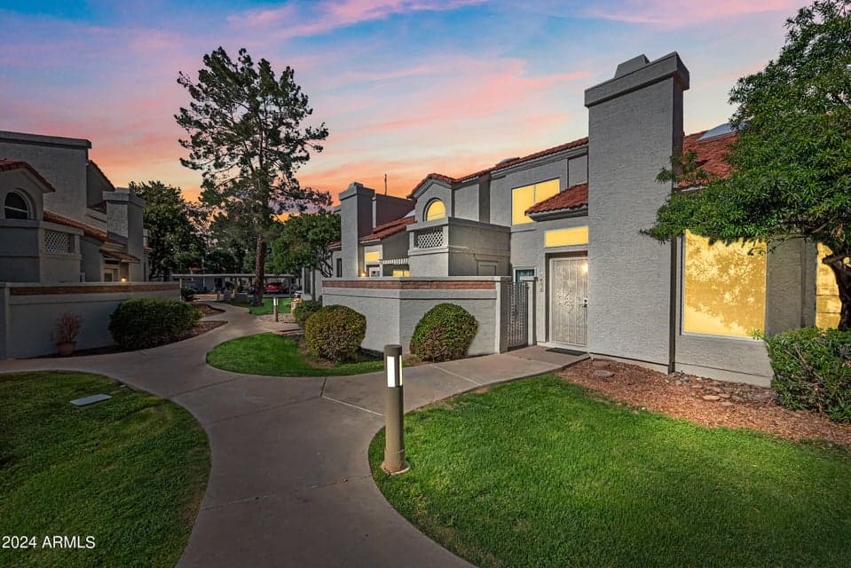 1717 E UNION HILLS Drive 1052, Phoenix, AZ 85024 — photo 1 of 47
