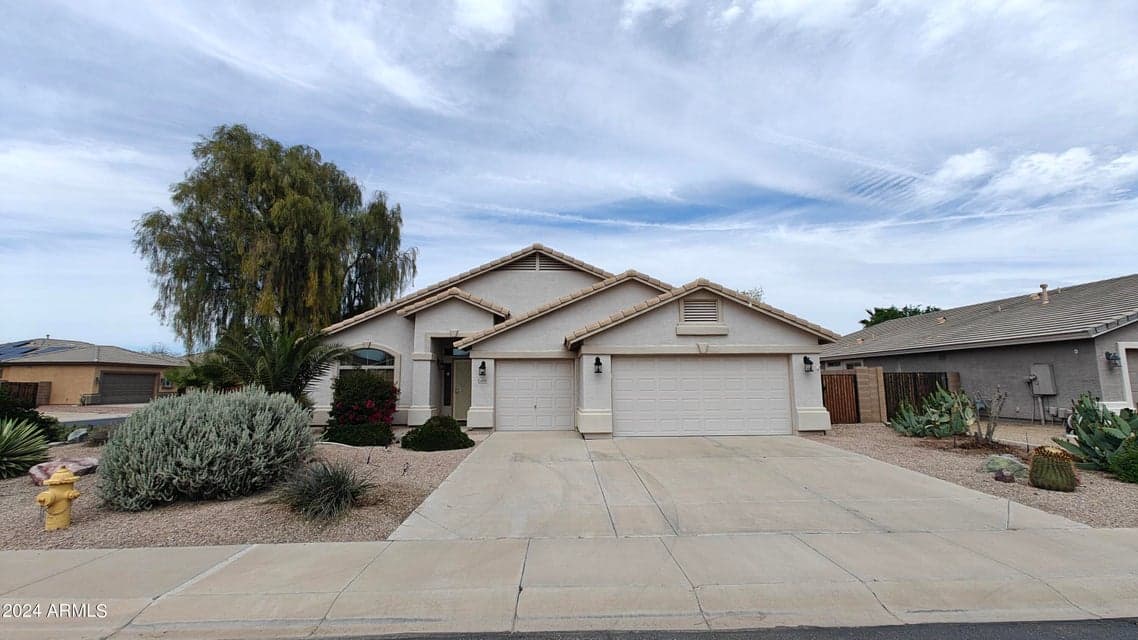 43332 W GRIFFIS Drive, Maricopa, AZ 85138 — photo 1 of 29