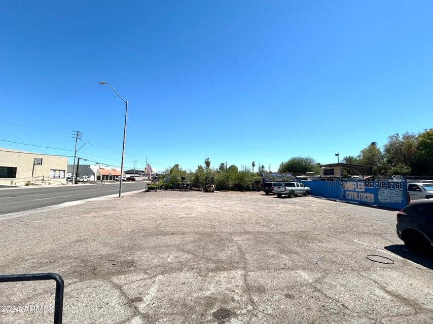 2729 E MCDOWELL Road 15, Phoenix, AZ 85008 — photo 1 of 9
