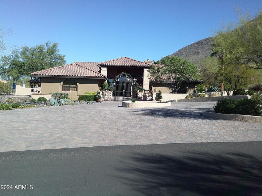 5930 E Leisure Lane