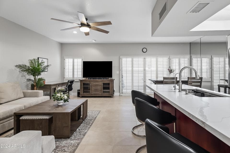 9705 E MOUNTAIN VIEW Road 1038, Scottsdale, AZ 85258 — photo 1 of 31