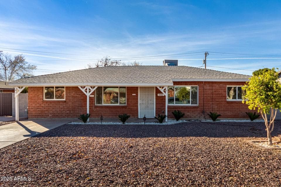 1061 W 5TH Street, Mesa, AZ 85201 — photo 1 of 29