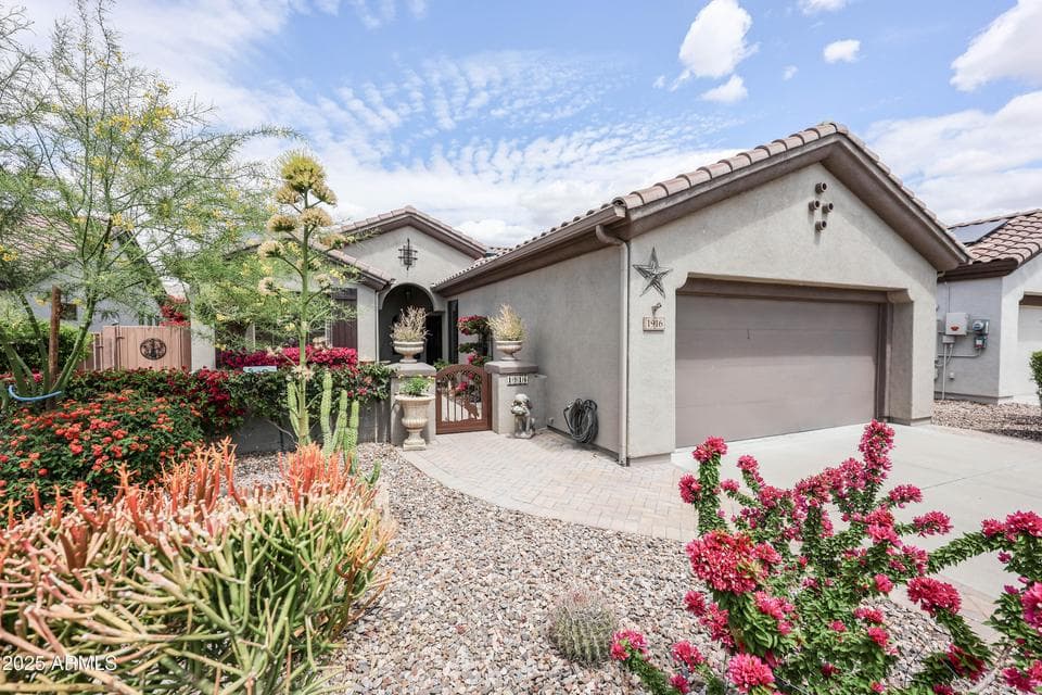 Welcome to this charming vacation rental!