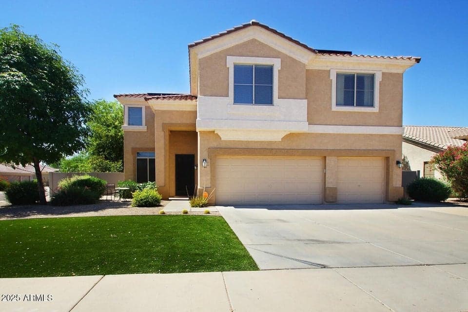 239 W DESERT Avenue, Gilbert, AZ 85233 — photo 1 of 38