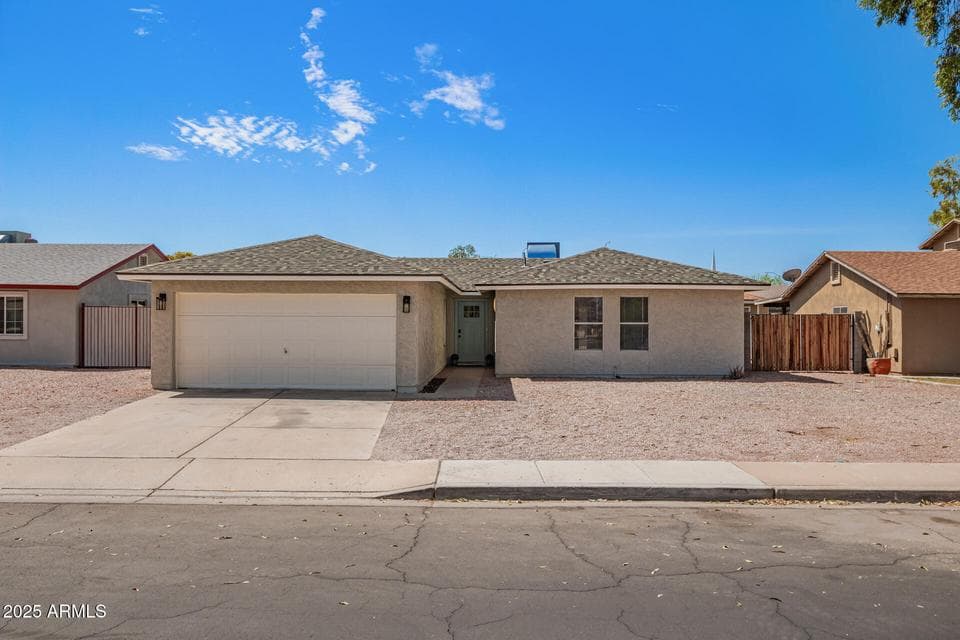 155 W HUNTER Street, Mesa, AZ 85201 — photo 1 of 33