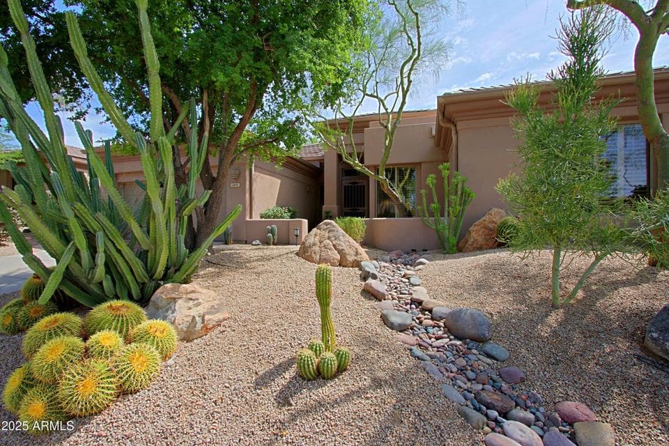 6879 E AMBER SUN Drive, Scottsdale, AZ 85266 — photo 1 of 43