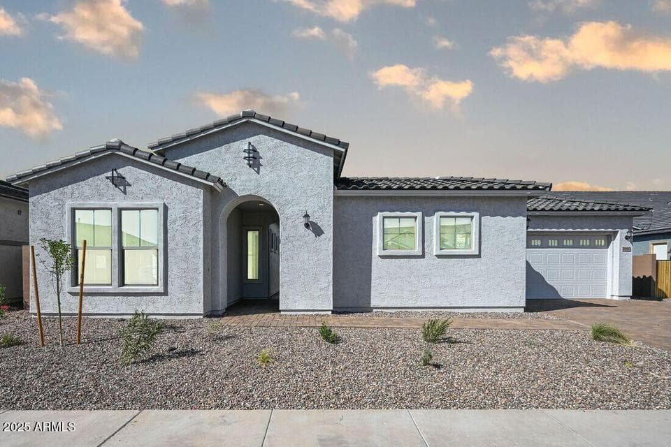 7660 W REMUDA Drive- Ready Now!