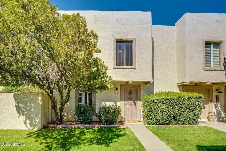 7906 E Keim Drive, Scottsdale, AZ 85250 — photo 1 of 57