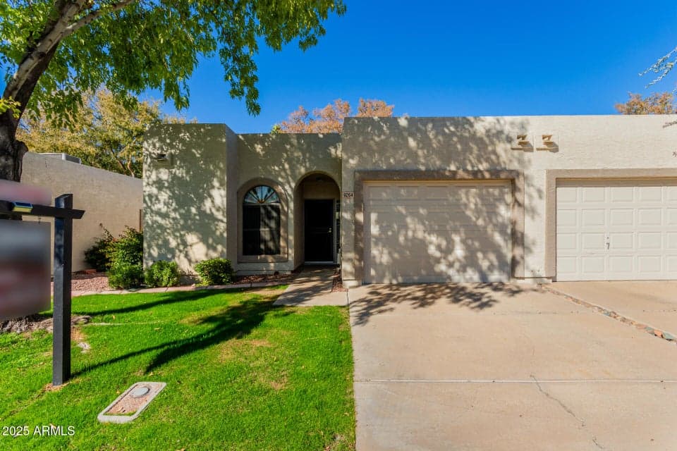 9264 W MORROW Drive, Peoria, AZ 85382 — photo 1 of 25