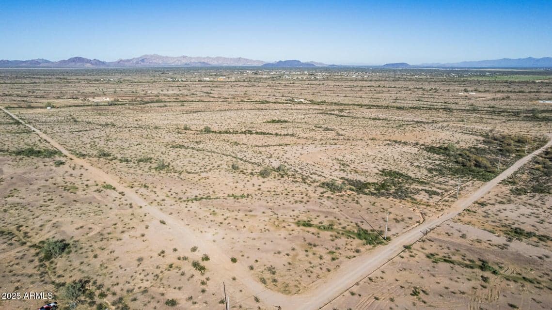 42700 W Camelback Road 24, Tonopah, AZ 85354 — photo 1 of 21